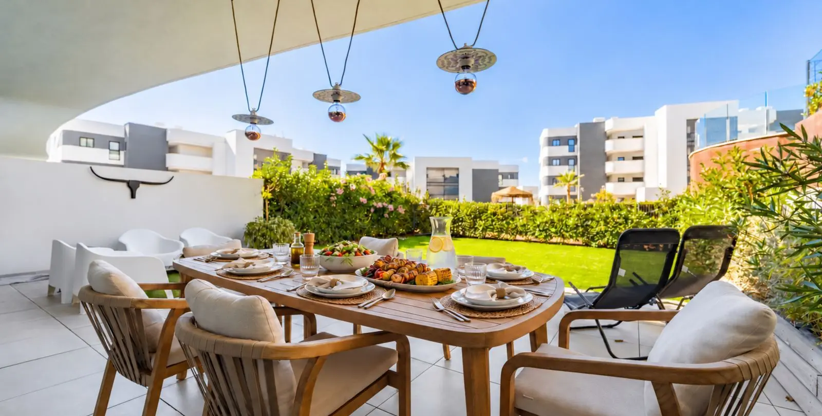 Sale of ground floor apartment in Higueron 1
