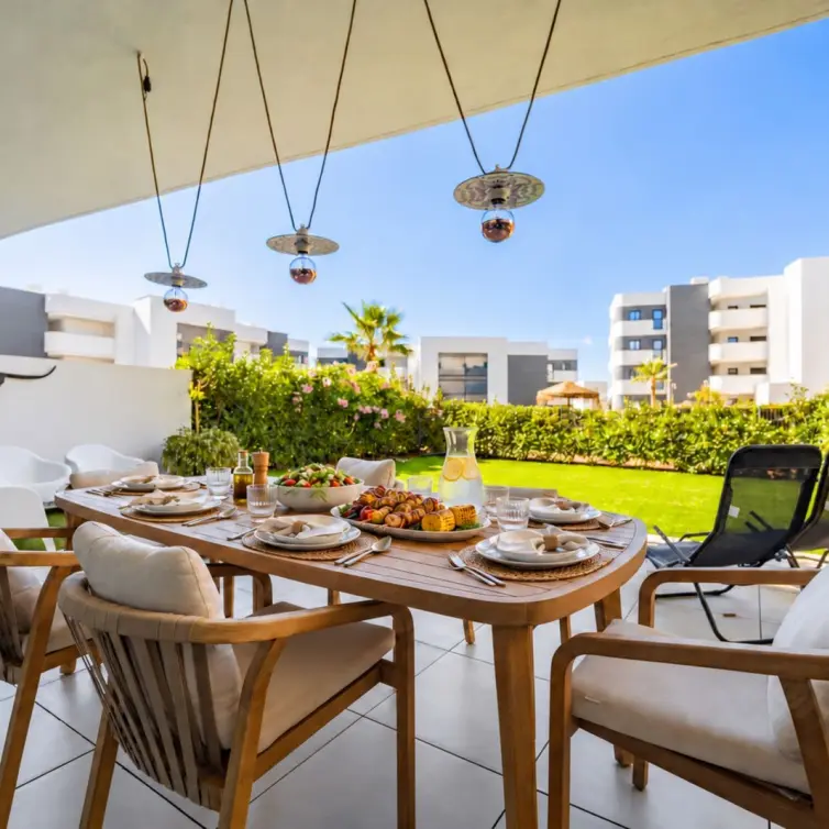 Sale of ground floor apartment in Higueron