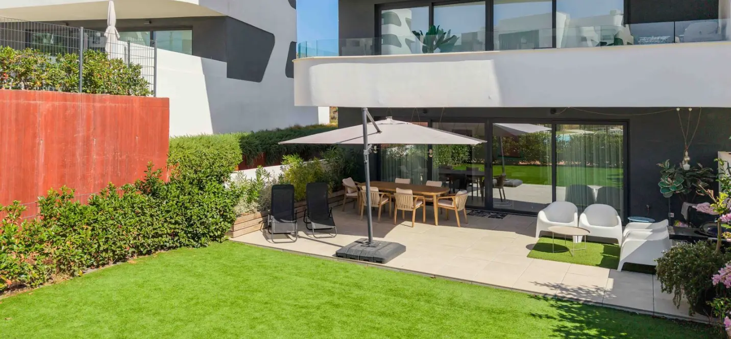 Sale of ground floor apartment in Higueron 1