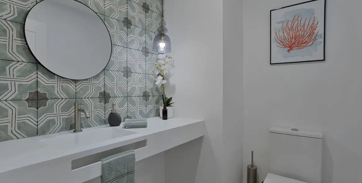 Sale of middle floor apartment in El Paraiso 25