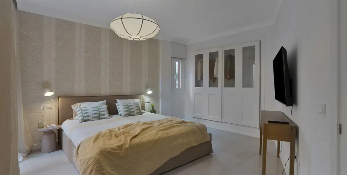 Sale of middle floor apartment in El Paraiso 26