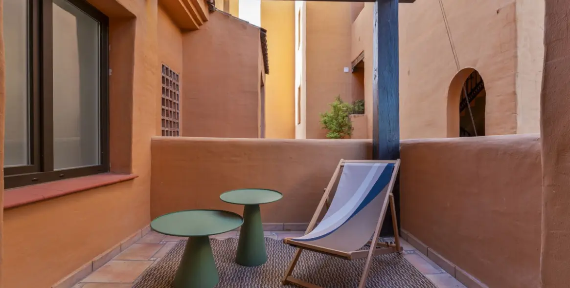 Sale of middle floor apartment in El Paraiso 32