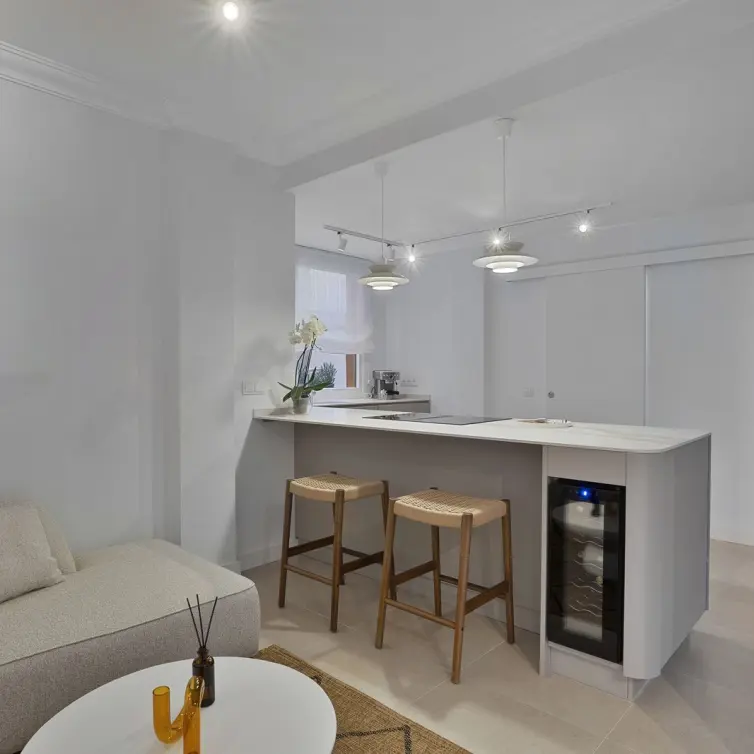 Sale of middle floor apartment in El Paraiso