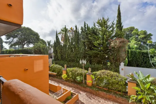 Image 7 thumb