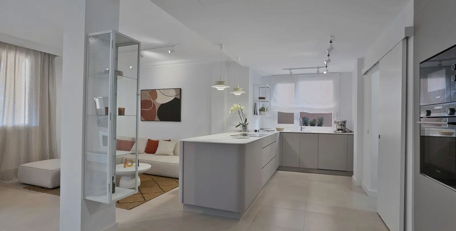 Venta de apartamento en planta media en El Paraiso 11