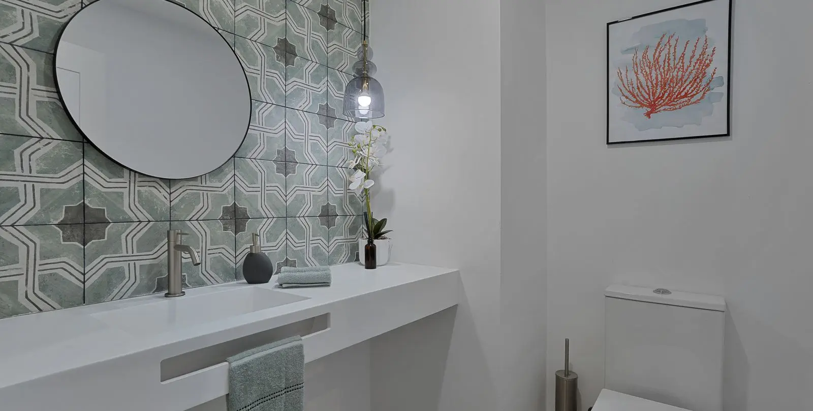 Venta de apartamento en planta media en El Paraiso 25