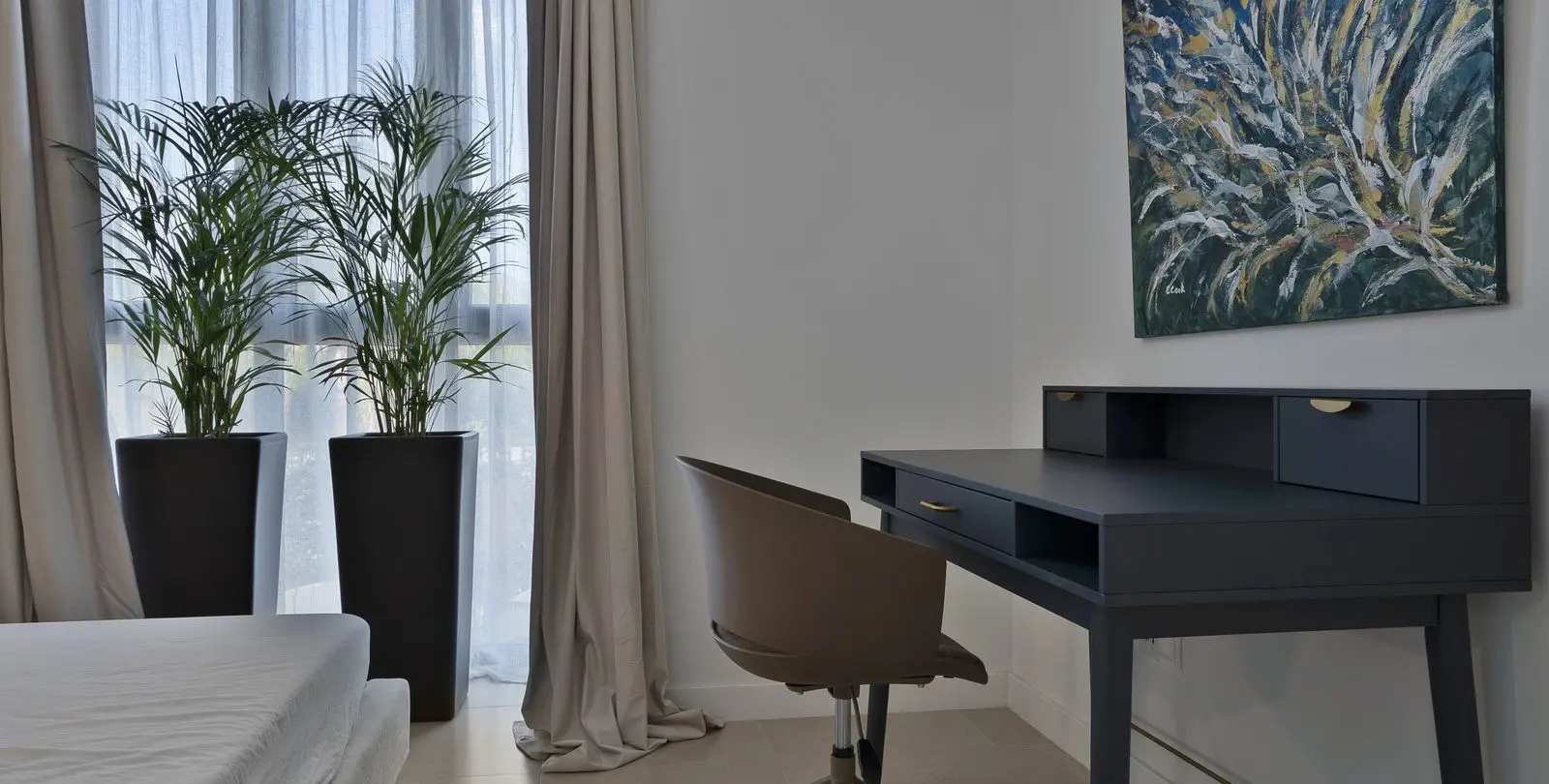 Venta de apartamento en planta media en El Paraiso 31
