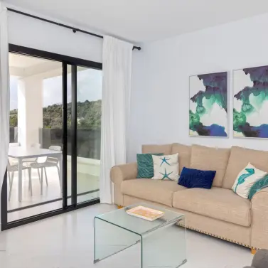 Продажа апартаментов на среднем этаже в Estepona