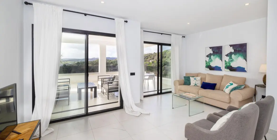 Продажа апартаментов на среднем этаже в Estepona 3