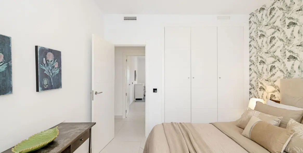 Продажа апартаментов на среднем этаже в Estepona 13