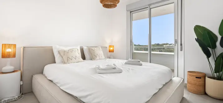 Продажа апартаментов на среднем этаже в Estepona 3