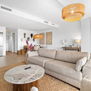 Продажа апартаментов на среднем этаже в Estepona