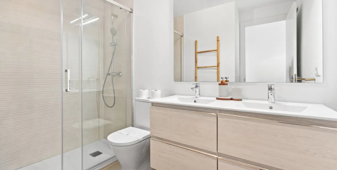 Продажа апартаментов на среднем этаже в Estepona 5