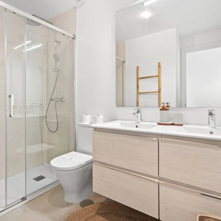 Продажа апартаментов на среднем этаже в Estepona