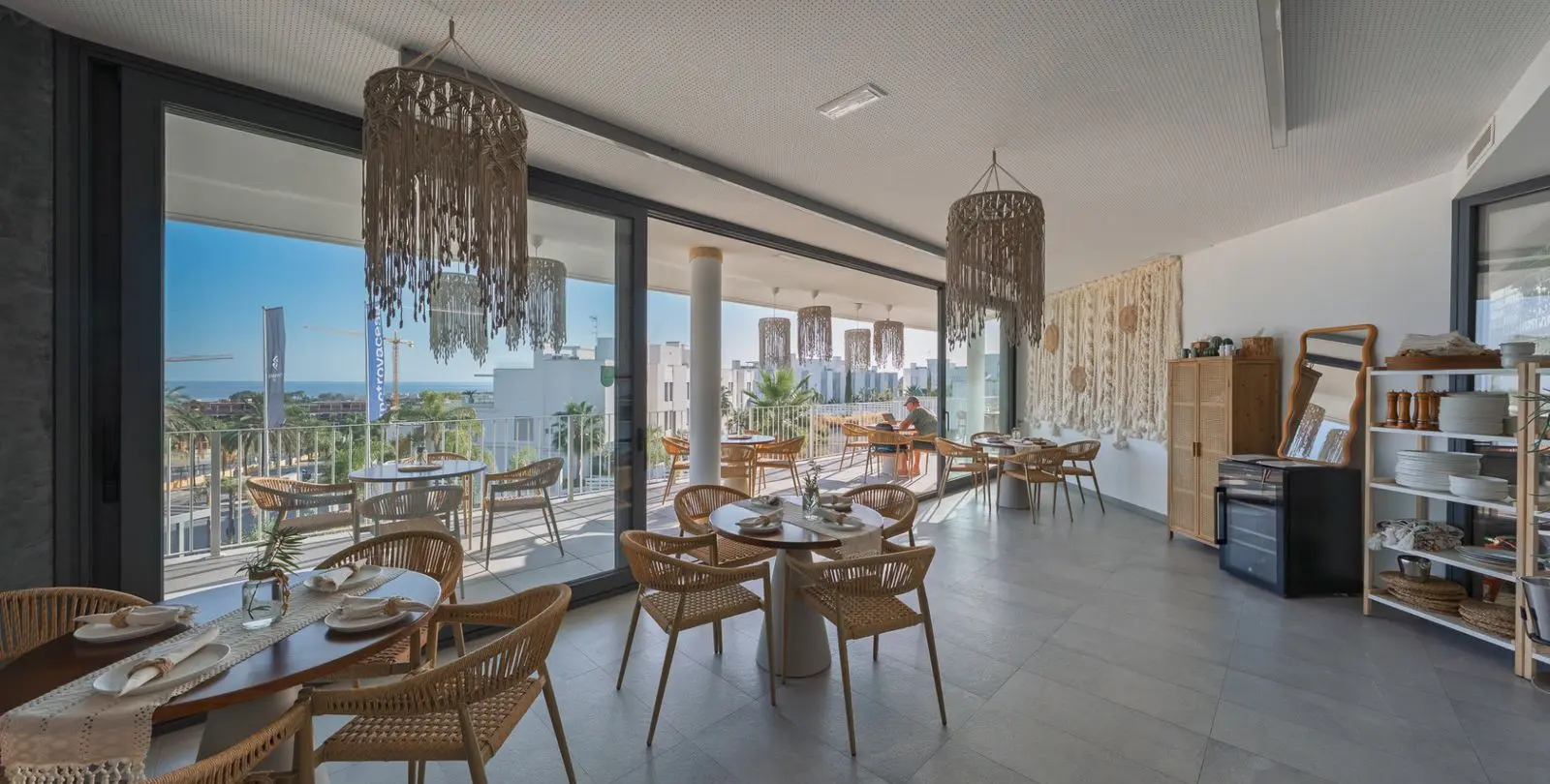 Продажа апартаментов на среднем этаже в Estepona 27