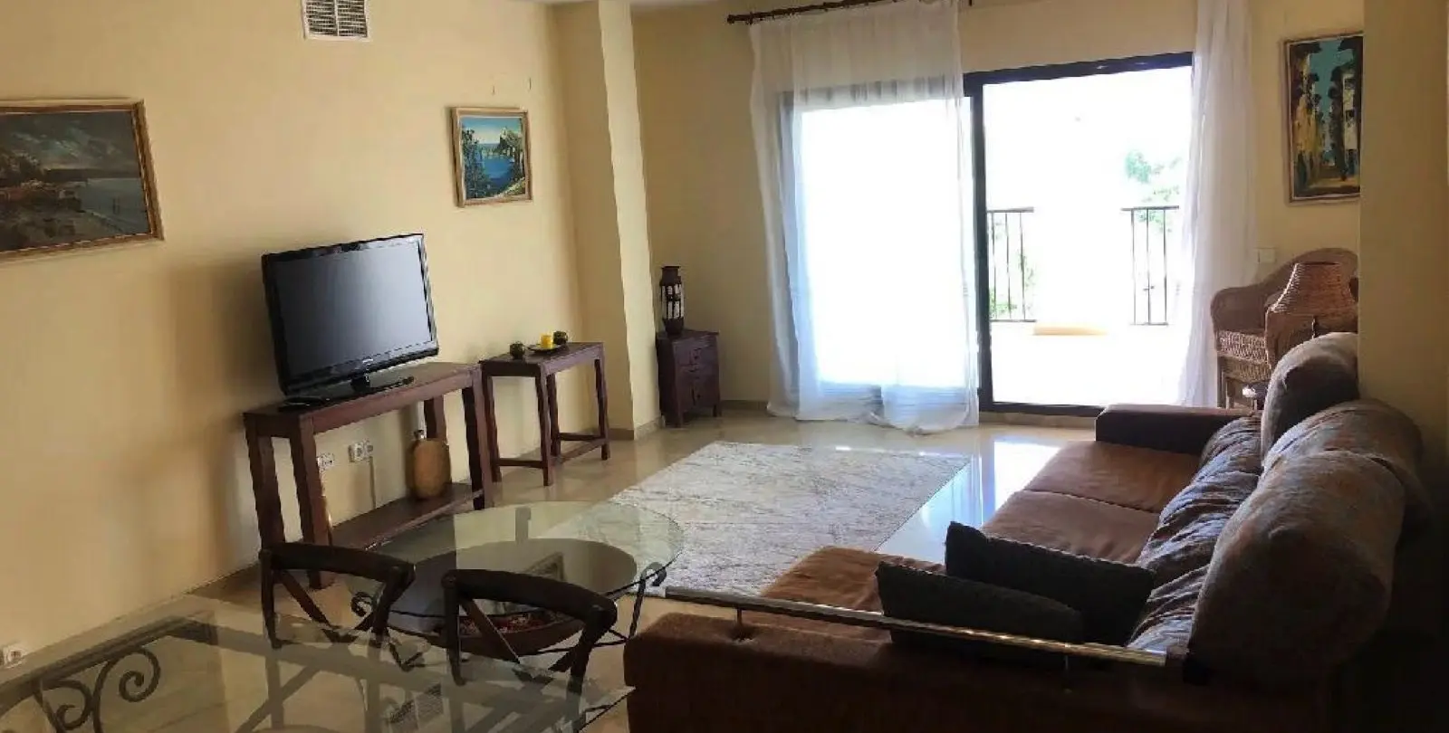 Sale of middle floor apartment in La Duquesa 4