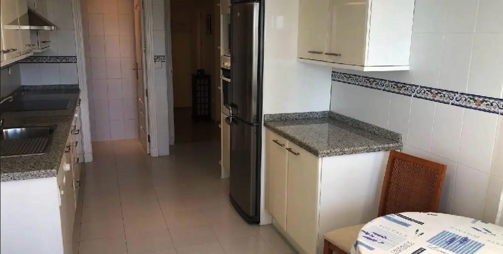 Sale of middle floor apartment in La Duquesa 10