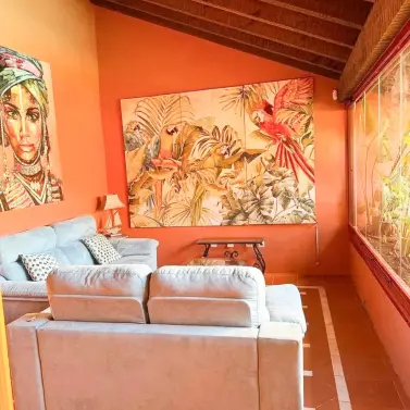 Продажа апартаментов на среднем этаже в Elviria