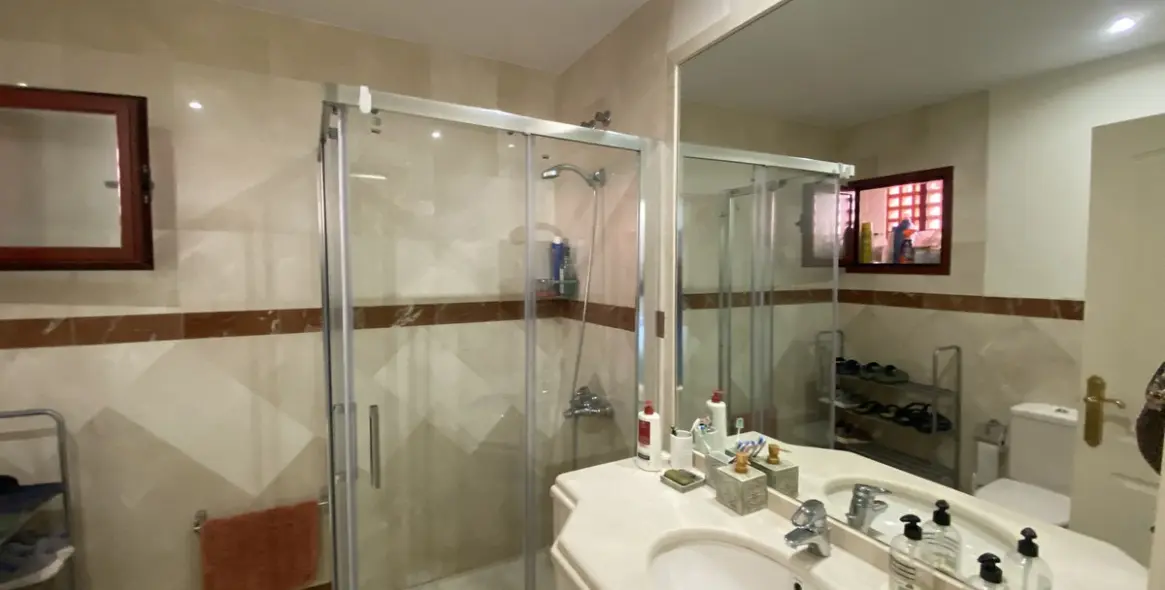 Продажа апартаментов на среднем этаже в Elviria 11