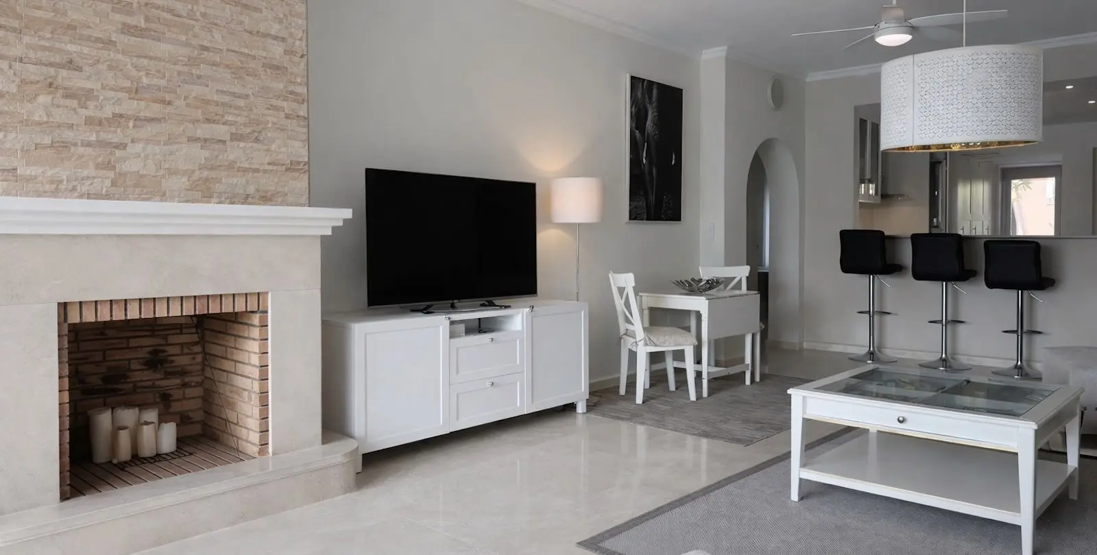 Sale of penthouse in New Golden Mile 8