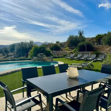 Sale of finca - cortijo in Coín