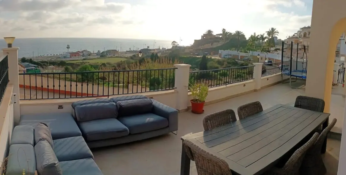 Продажа  отдельно стоящей виллы в Torrox Costa 1