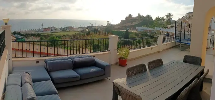 Продажа  отдельно стоящей виллы в Torrox Costa 0