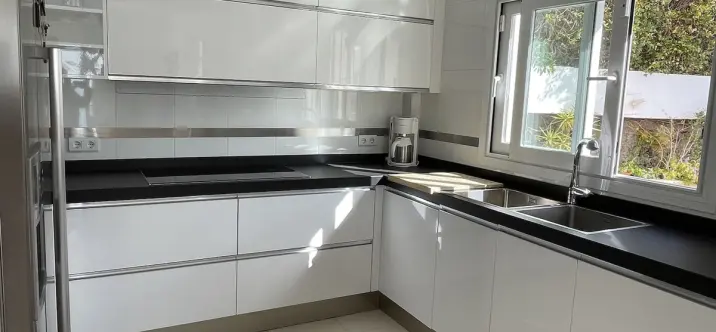 Продажа  отдельно стоящей виллы в Torrox Costa 4