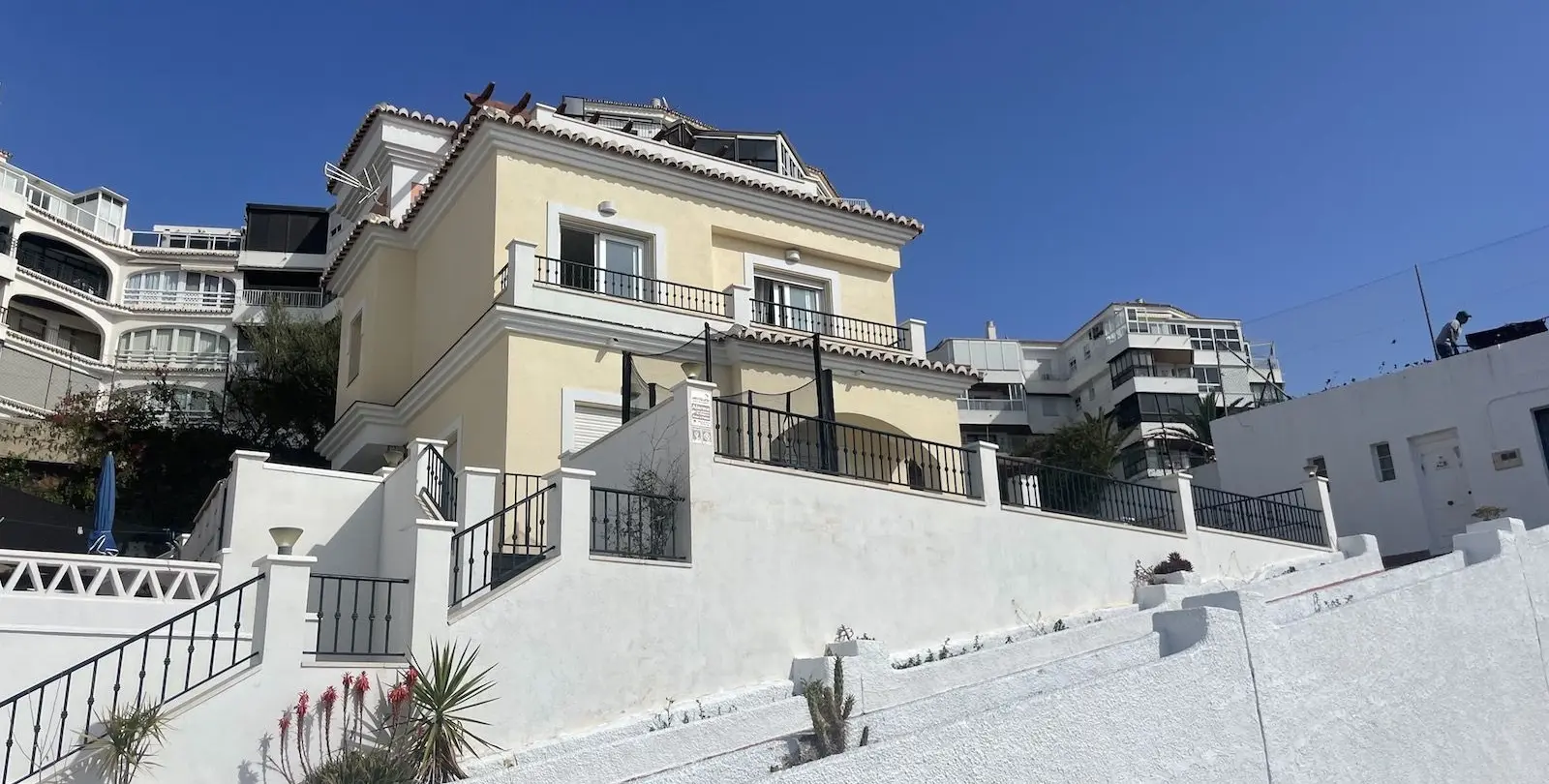 Venta de villa independiente en Torrox Costa 33