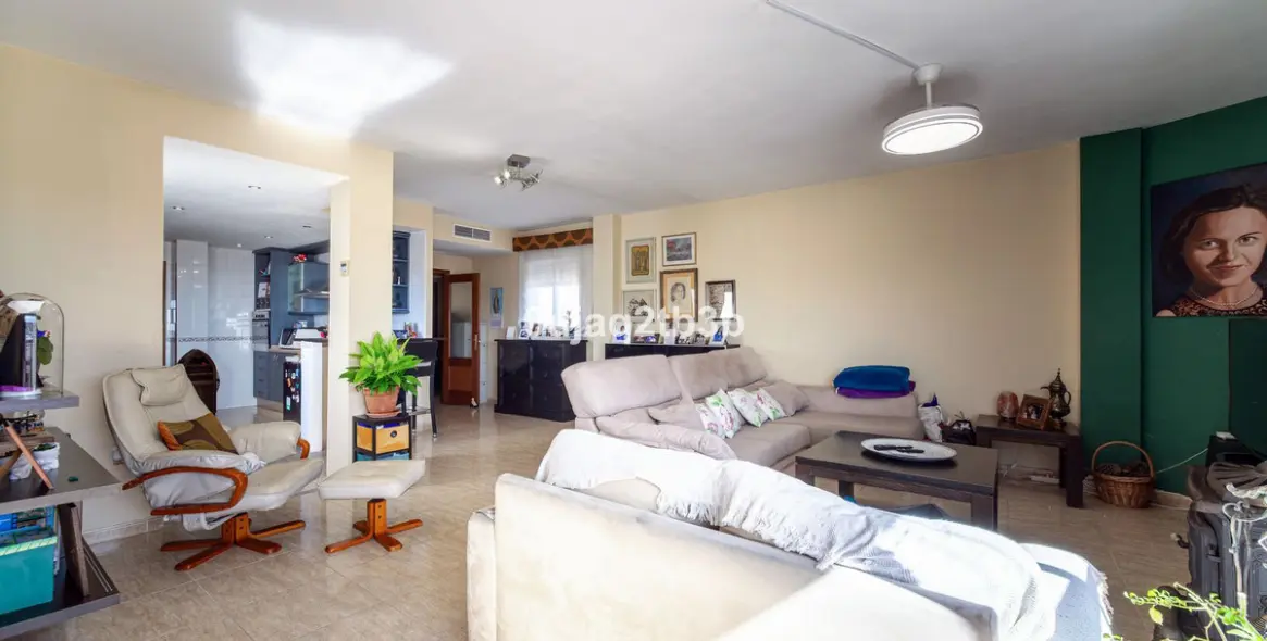 Sale of penthouse in San Pedro de Alcántara 28