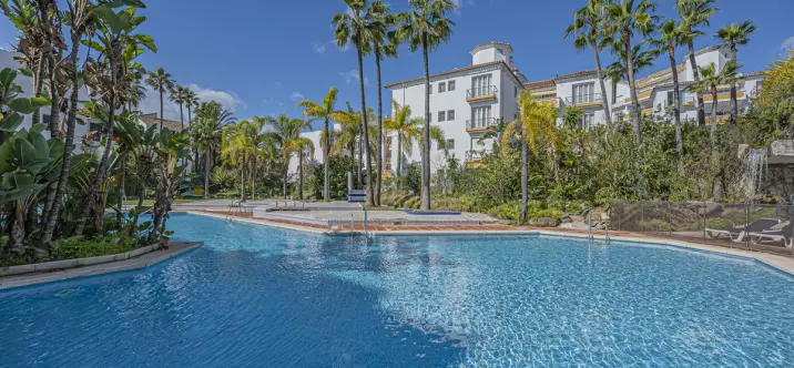 Продажа апартаментов на первом этаже в Elviria 0