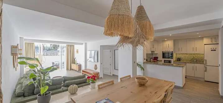 Продажа апартаментов на первом этаже в Elviria 2