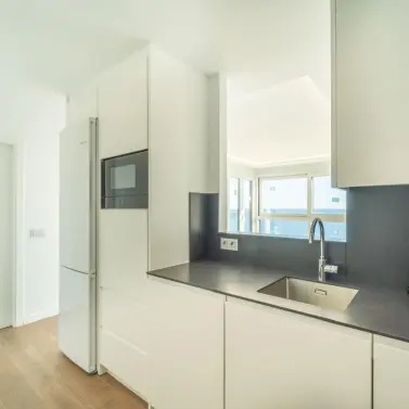 Venta de apartamento en planta media en Málaga Este