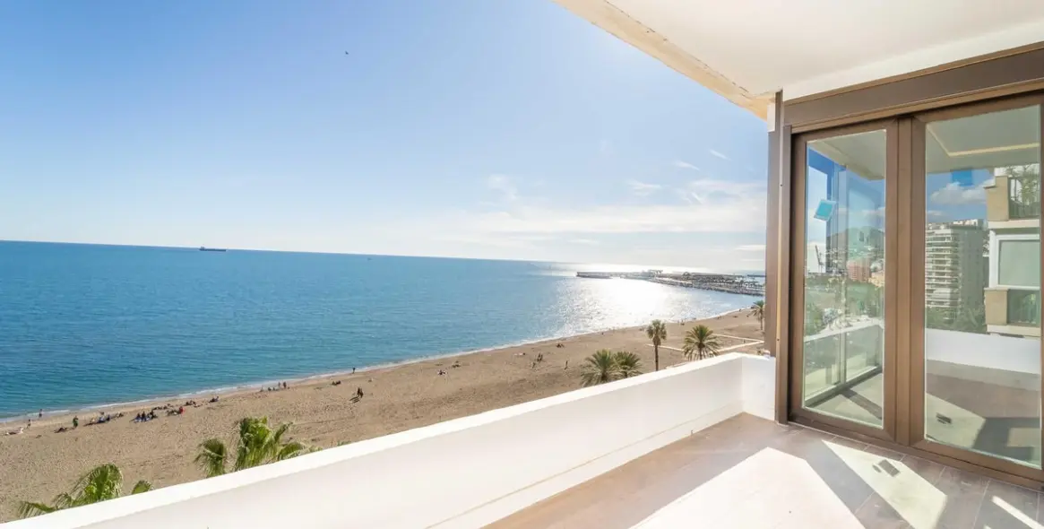 Venta de apartamento en planta media en Málaga Este 5