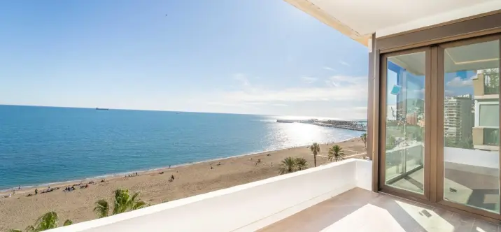 Venta de apartamento en planta media en Málaga Este 4