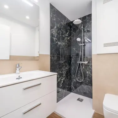 Venta de apartamento en planta media en Málaga Este