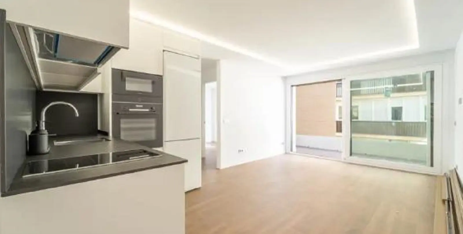 Продажа апартаментов на среднем этаже в Málaga Este 10