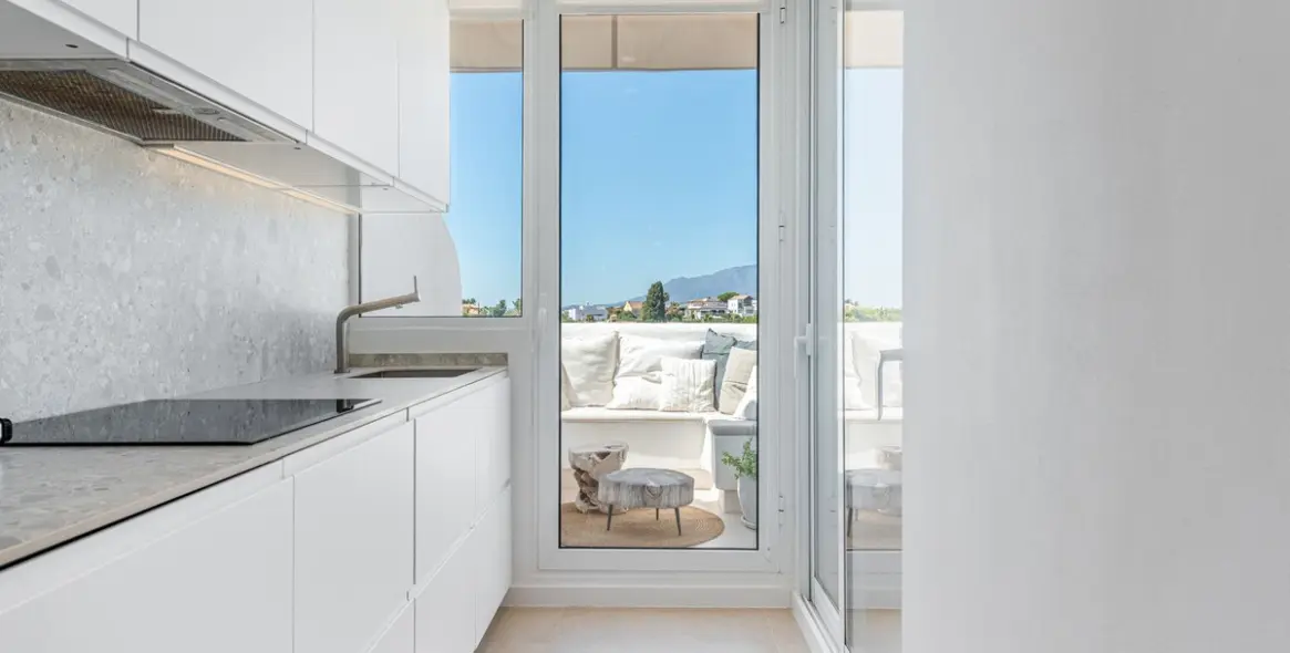 Продажа двухуровневого пентхауса в Nueva Andalucía 10