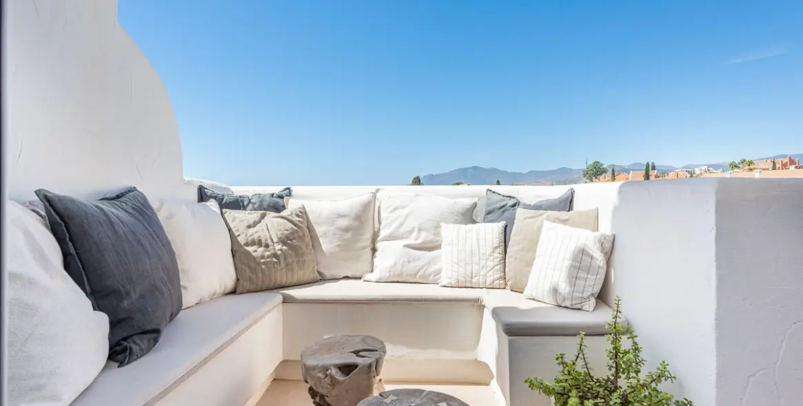 Продажа двухуровневого пентхауса в Nueva Andalucía 12