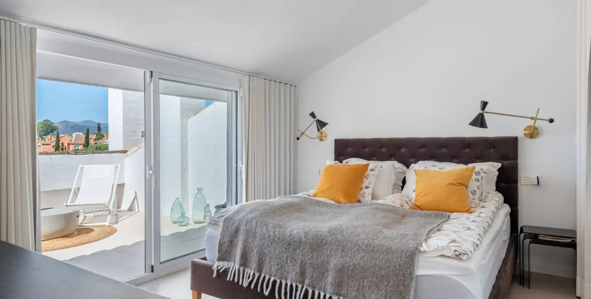 Продажа двухуровневого пентхауса в Nueva Andalucía 16