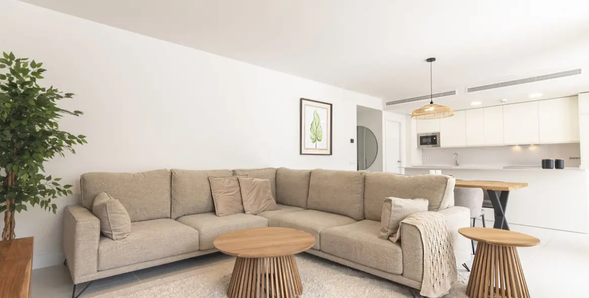 Продажа апартаментов на первом этаже в Higueron 2