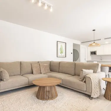 Продажа апартаментов на первом этаже в Higueron