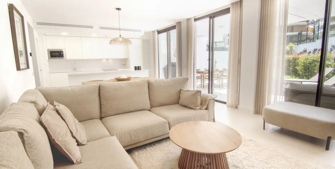 Продажа апартаментов на первом этаже в Higueron 3