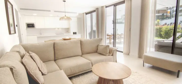 Продажа апартаментов на первом этаже в Higueron 2