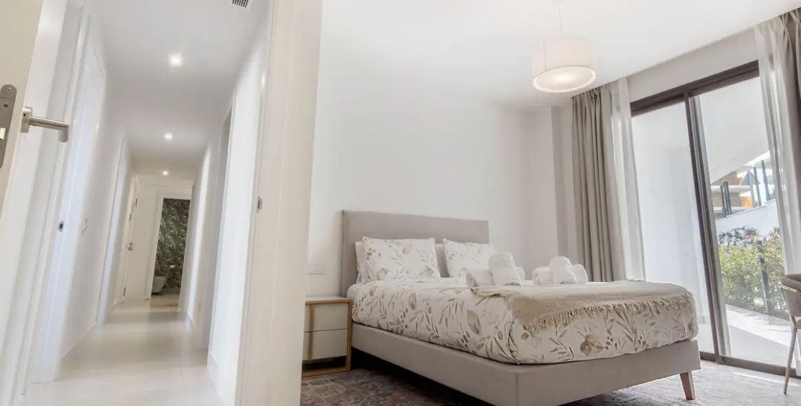 Продажа апартаментов на первом этаже в Higueron 5