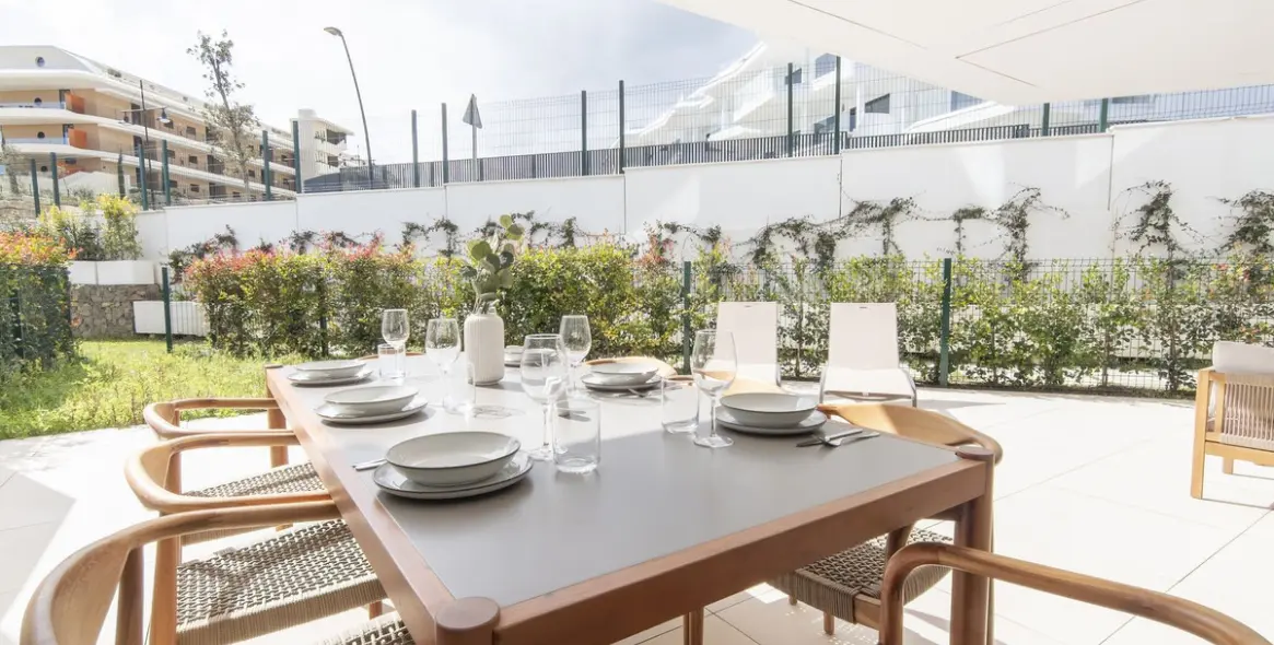 Продажа апартаментов на первом этаже в Higueron 16