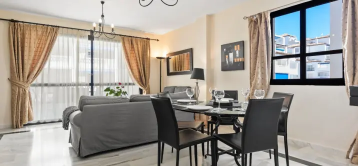 Продажа апартаментов на среднем этаже в Puerto Banús 1