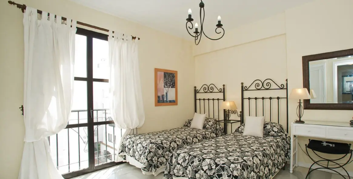 Продажа апартаментов на среднем этаже в Puerto Banús 15