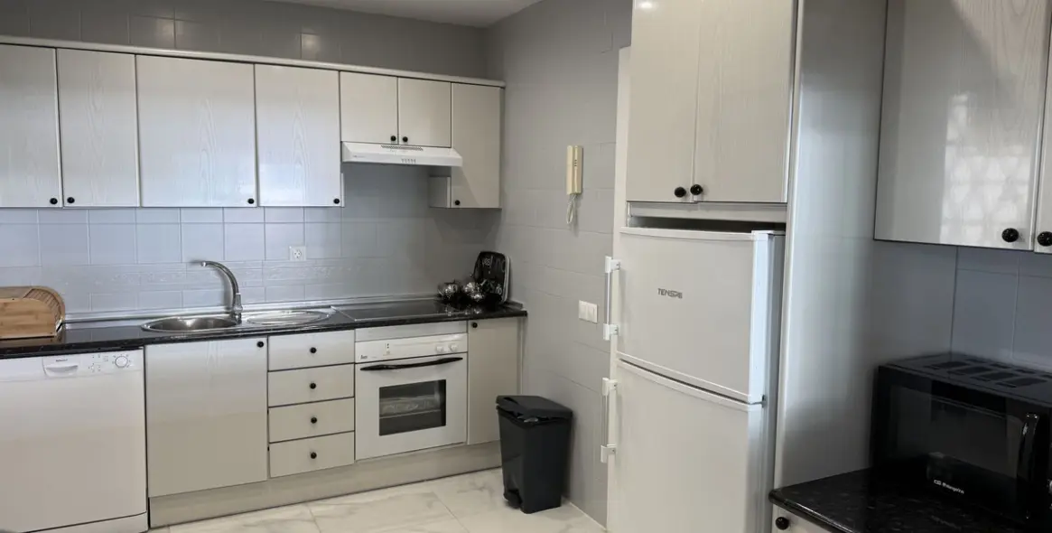 Продажа апартаментов на среднем этаже в Puerto Banús 10