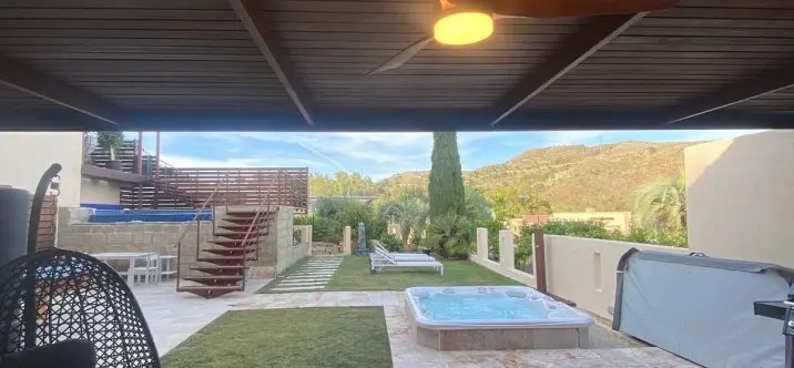 Venta de villa independiente en Benahavís 1